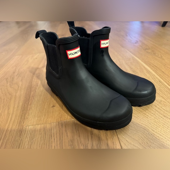 Hunter Shoes - Hunter Original Black Waterproof Chelsea Boots NWT